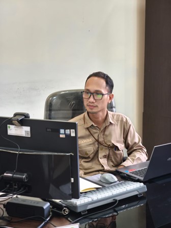 rapat 1