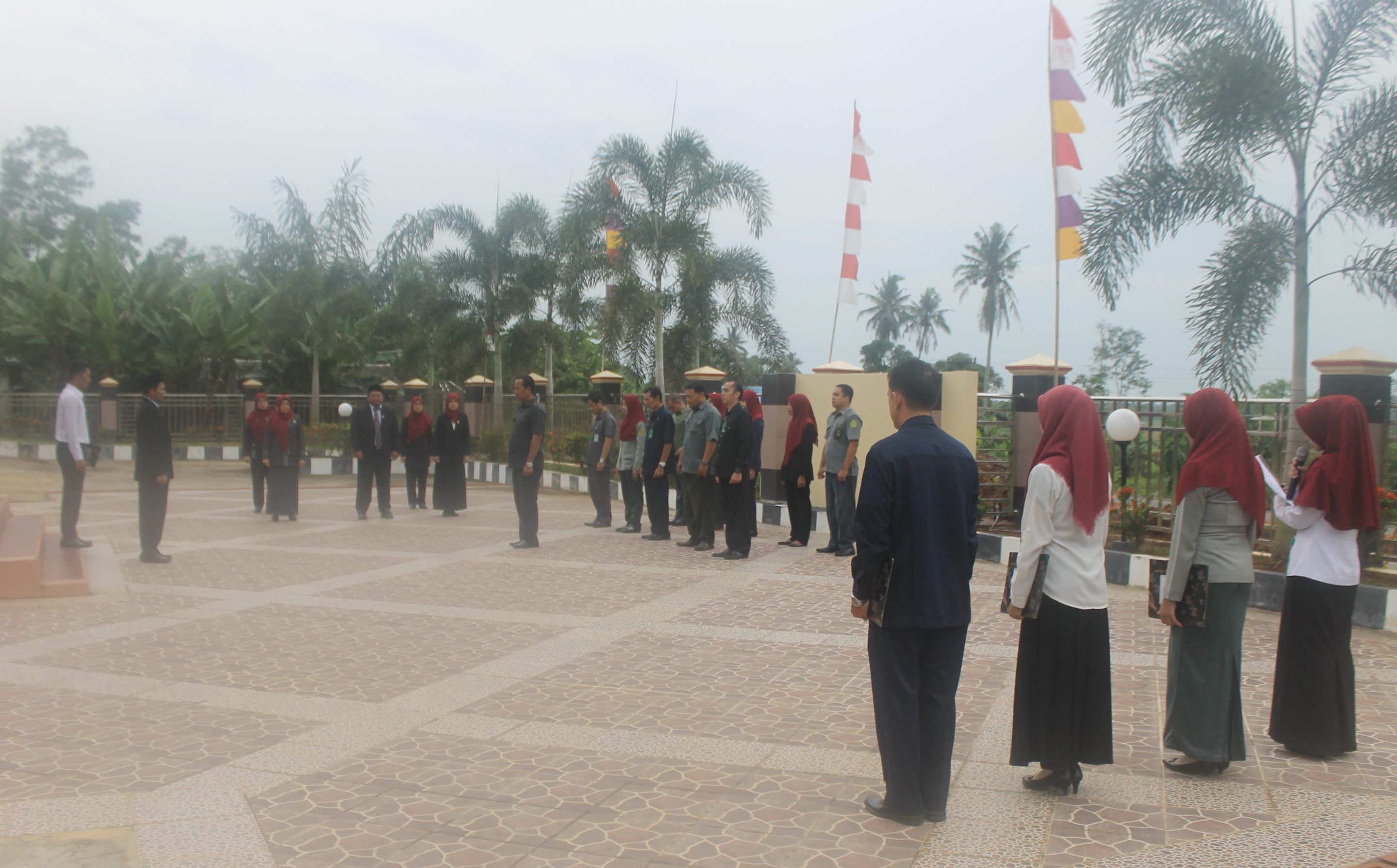 UPACARA PERINGATAN HARI PAHLAWAN DI PENGADILAN AGAMA BATULICIN